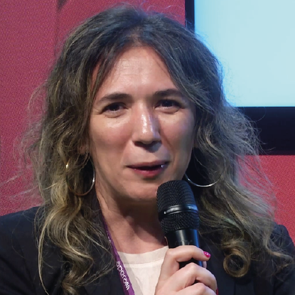 //madeinsteel21.s3.amazonaws.com/interview/Manuela_image_719FABC1-CAC6-2001-2BF3-6F4354284566.png